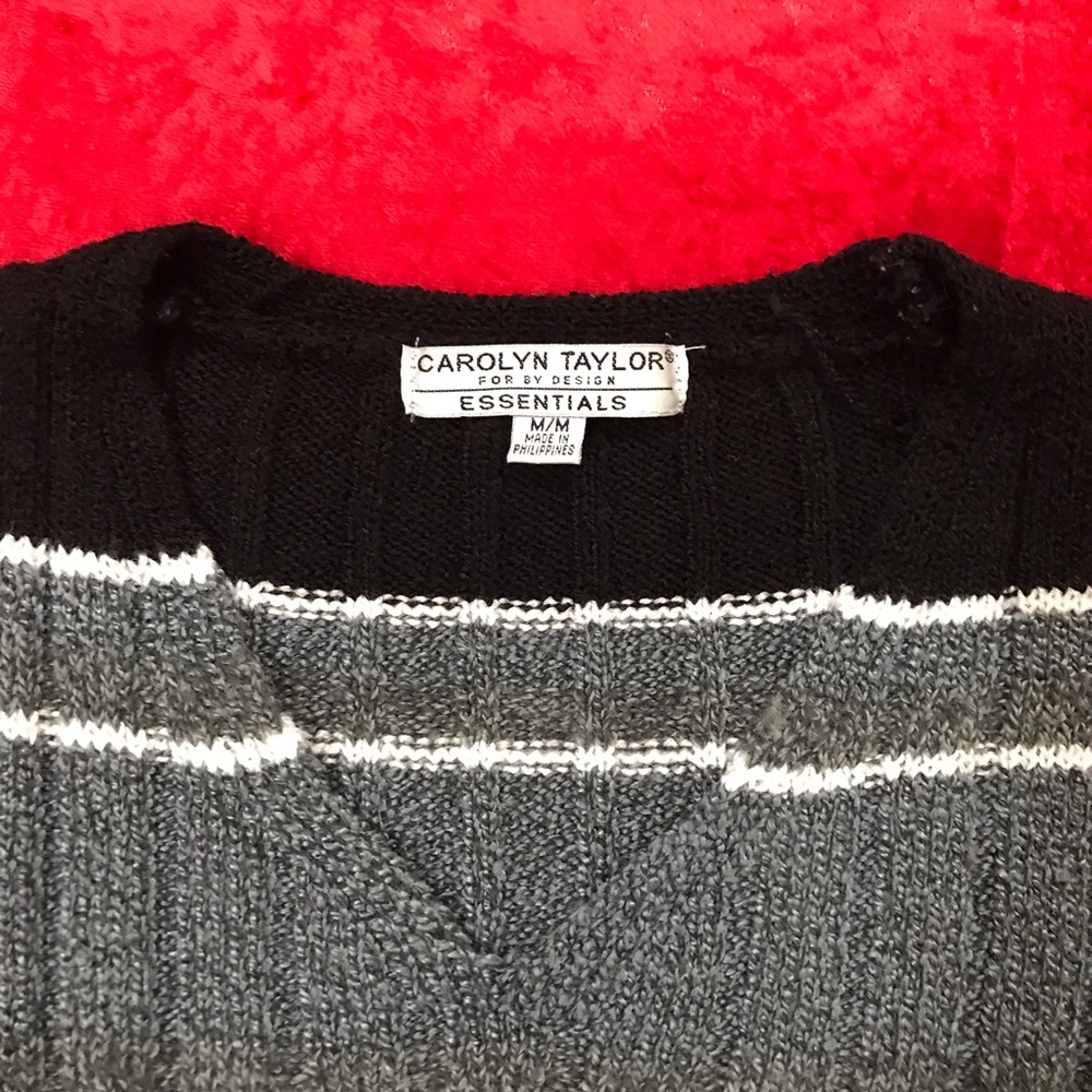 Carolyn Taylor Sweater 🔥